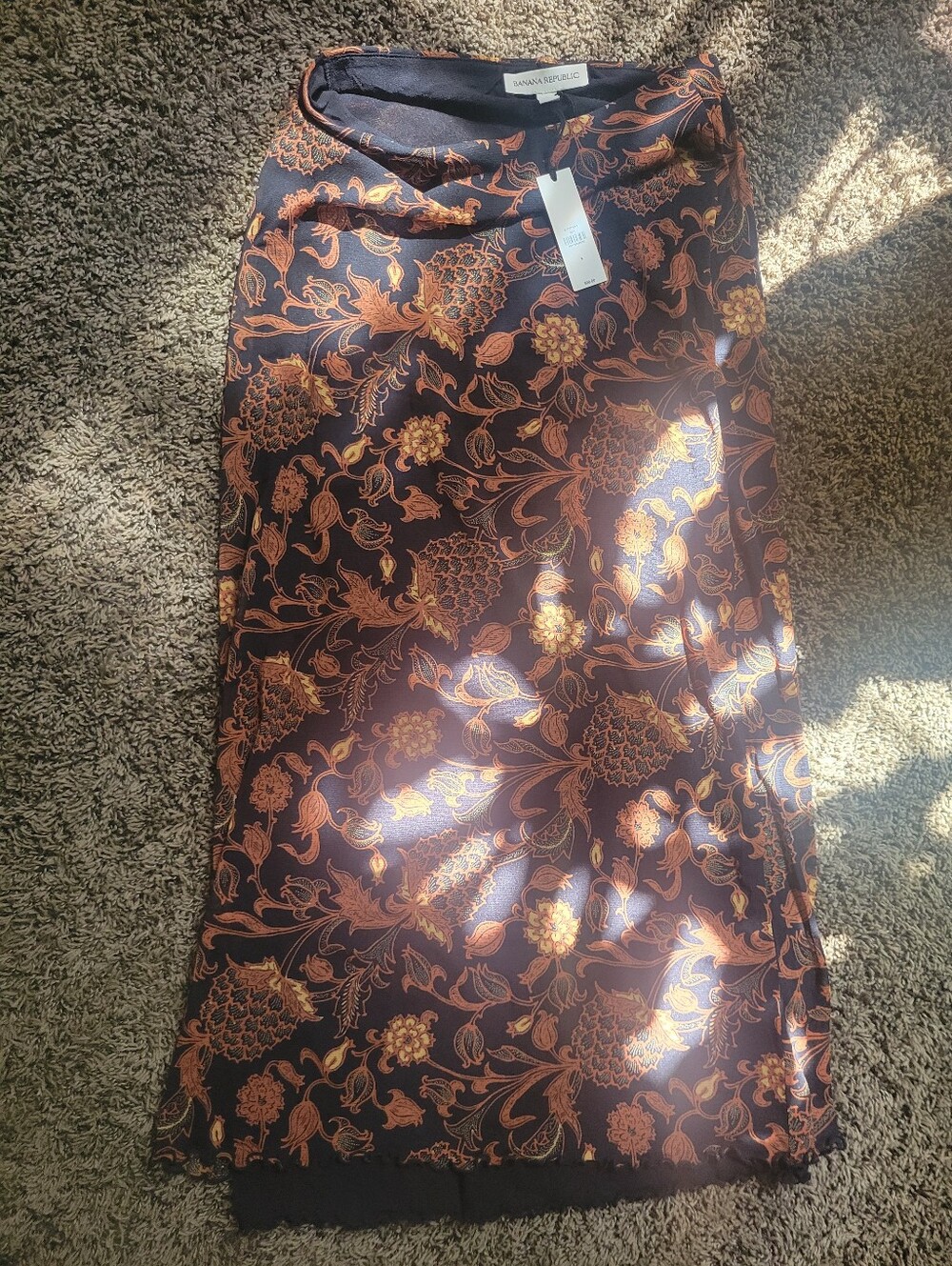 $98 Gorgeous! Banana Republic Long Skirt S